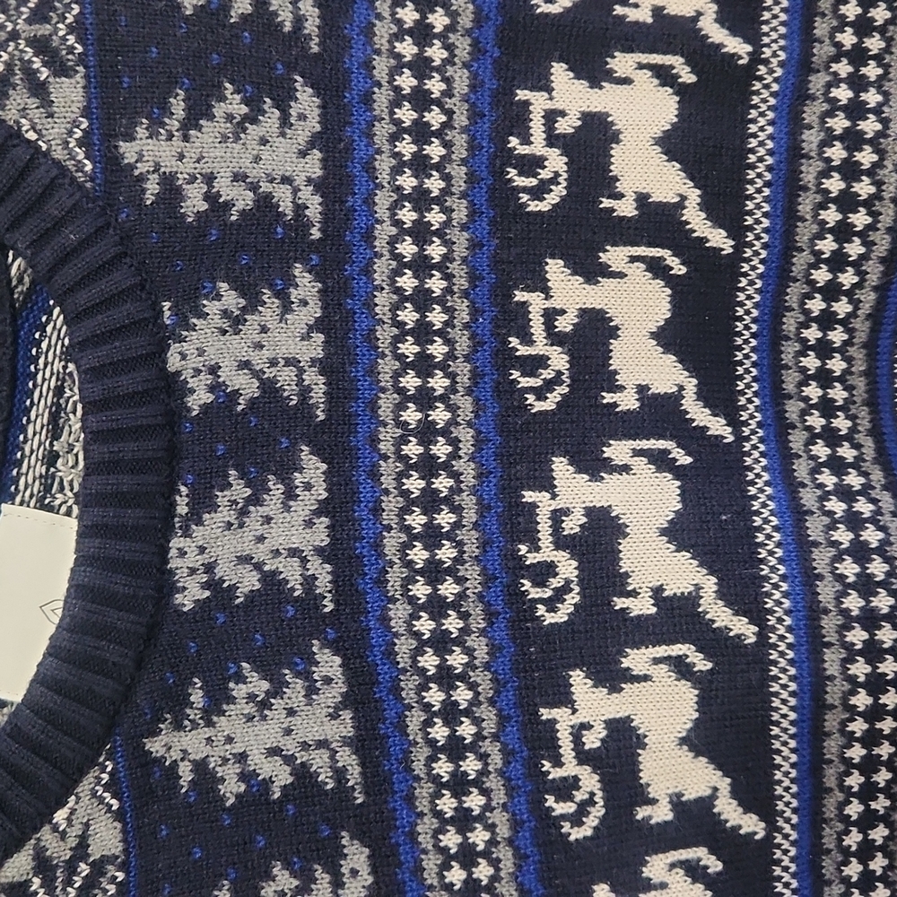 Sweater - Picture 3 of 3